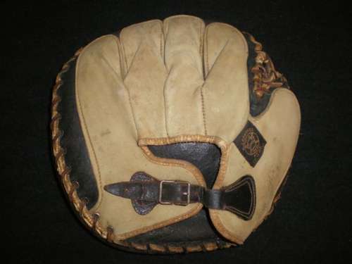 A.J. Reach Catchers Mitt 3 Back